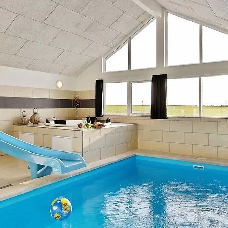 Casa de Férias Eskilstrup Sleeps 16 Pool Wifi