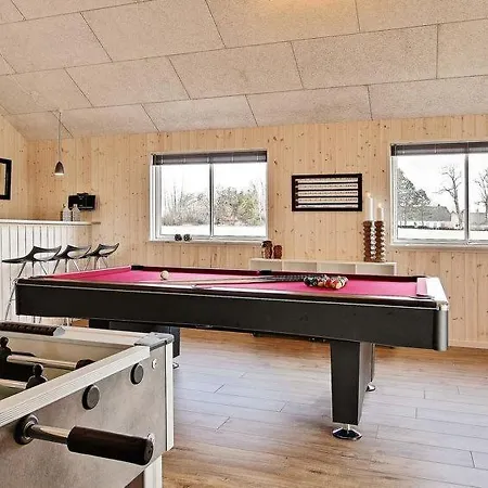 Casa de Férias Eskilstrup Sleeps 16 Pool Wifi